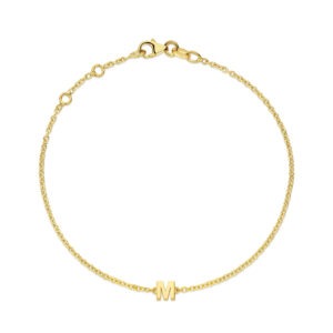 Deze armband van Minioro is gemaakt van 14 karaats goud. De sieraden kunnen worden afgewerkt met prachtige bedels. Bijvoorbeeld een initiaal, icoon of vingerafdruk. Zo heb je echt een uniek en persoonlijk sieraad.