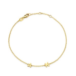 Deze armband van Minioro is gemaakt van 14 karaats goud. De sieraden kunnen worden afgewerkt met prachtige bedels. Bijvoorbeeld een initiaal, icoon of vingerafdruk. Zo heb je echt een uniek en persoonlijk sieraad.