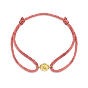 Deze armband van Minioro is gemaakt van 14 karaats goud. De sieraden kunnen worden afgewerkt met prachtige bedels. Bijvoorbeeld een initiaal, icoon of vingerafdruk. Zo heb je echt een uniek en persoonlijk sieraad.