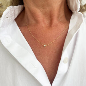 Deze sieraden van Minioro zijn gemaakt van 14 karaats goud. Ze zijn afgewerkt met prachtige diamanten.