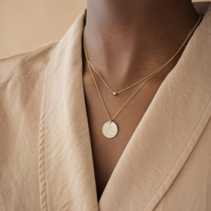 Deze kettingen van Minioro zijn gemaakt van 14 karaats goud. De ketting kan worden afgewerkt met prachtige bedels. Bijvoorbeeld een initiaal of een icoon. Zo heb je echt een uniek en persoonlijk sieraad.