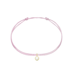 Deze armband van Minioro is gemaakt van 14 karaats goud en heeft een hanger waarin as of moedermelk kan worden verwerkt. Zodat dit een elegant en persoonlijk aandenken vol betekenis is.