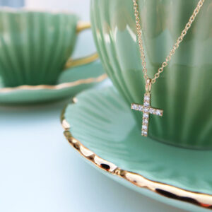 Deze ketting van Minioro is gemaakt van 14 karaats goud. Deze ketting kan ook afgewerkt worden met persoonlijke bedels. Zo heb je echt een uniek sieraad.