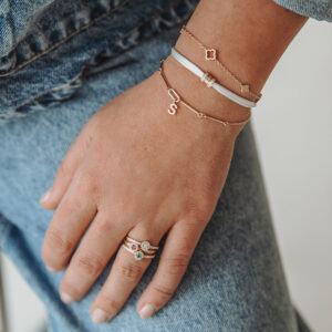 Deze armband van het merk Minioro is van 14 karaat goud. De armband is leuk op zich zelf of met een unieke bedel. Zo heb je echte persoonlijke sieraden.