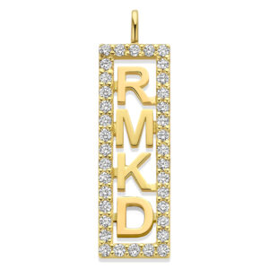 Deze bedel van Minioro is van 14 karaat goud. De bedel kan ook afgewerkt worden met prachtige diamanten. Door de initialen wordt het een persoonlijk en uniek sieraad.