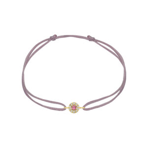 Deze satijnen armband van Minioro is van 14 karaat goud. Deze bedels kan je hangen aan een ketting of armband. Deze bedels kunnen ook afgewerk worden met prachtige diamanten.