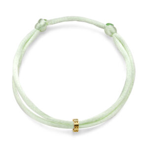Deze armband van Minioro is van 14 karaat goud. De armband is afgewerkt met een initiaal bedel. Zo heb je echt een persoonlijk en uniek sieraad. Dit sieraad kan ook afgewerkt worden met prachtige diamanten.